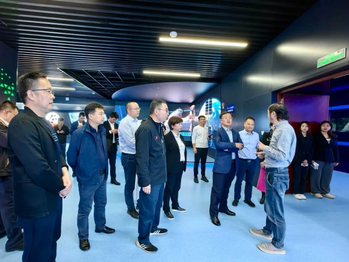 辜学斌率队到我校开展专题调研