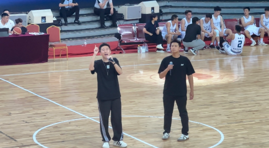 篮球赛体育展示实践：有声语言艺术学院学生团队展现专业素养