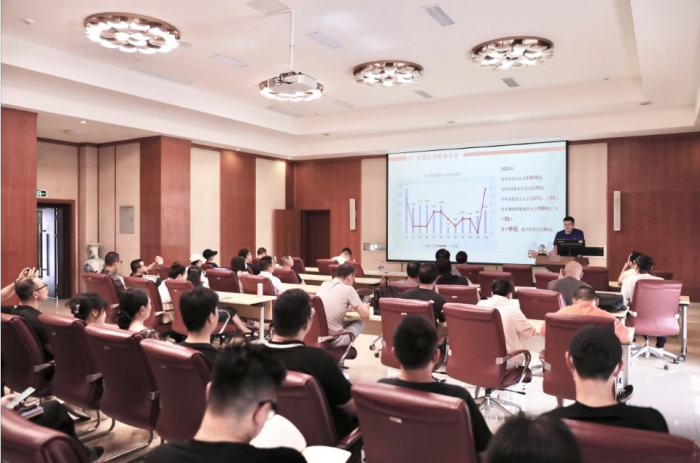 四川传媒学院举办“安全生产月”专题培训，强化校园安全文化