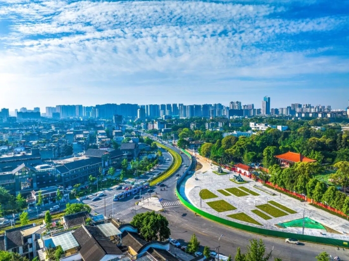 《南方周末》深度报道：解码成都影视城，四川传媒学院是不可复制的影视人才底座